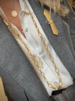 SAUTOIR JULIETTE DORE A L’OR FIN GROSSE MAILLE
