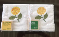 Lot de 2 serviettes éponge (33x33) et 2 savons parfumés Hortensia jaune