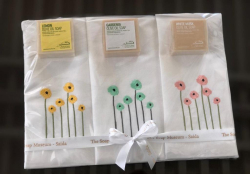 Lot de 3 serviettes LIN 33*52+3 savons JAUNE/VERT/ROSE