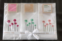 Lot de 3 serviettes LIN 33*52+3 savons FUSHIA/VERT/PÊCHE