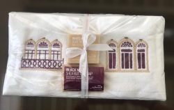 Lot de 2 serviettes éponge 33*33 ARCADES AUBERGINES + 2 savons