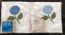 Lot de 2 serviettes éponge (33x33) et 2 savons parfumés hortensia bleu fonce et bleu clair