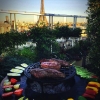 Barbecue argentin autour d'un brasero
